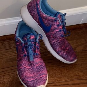 multi-color nike roshe runs